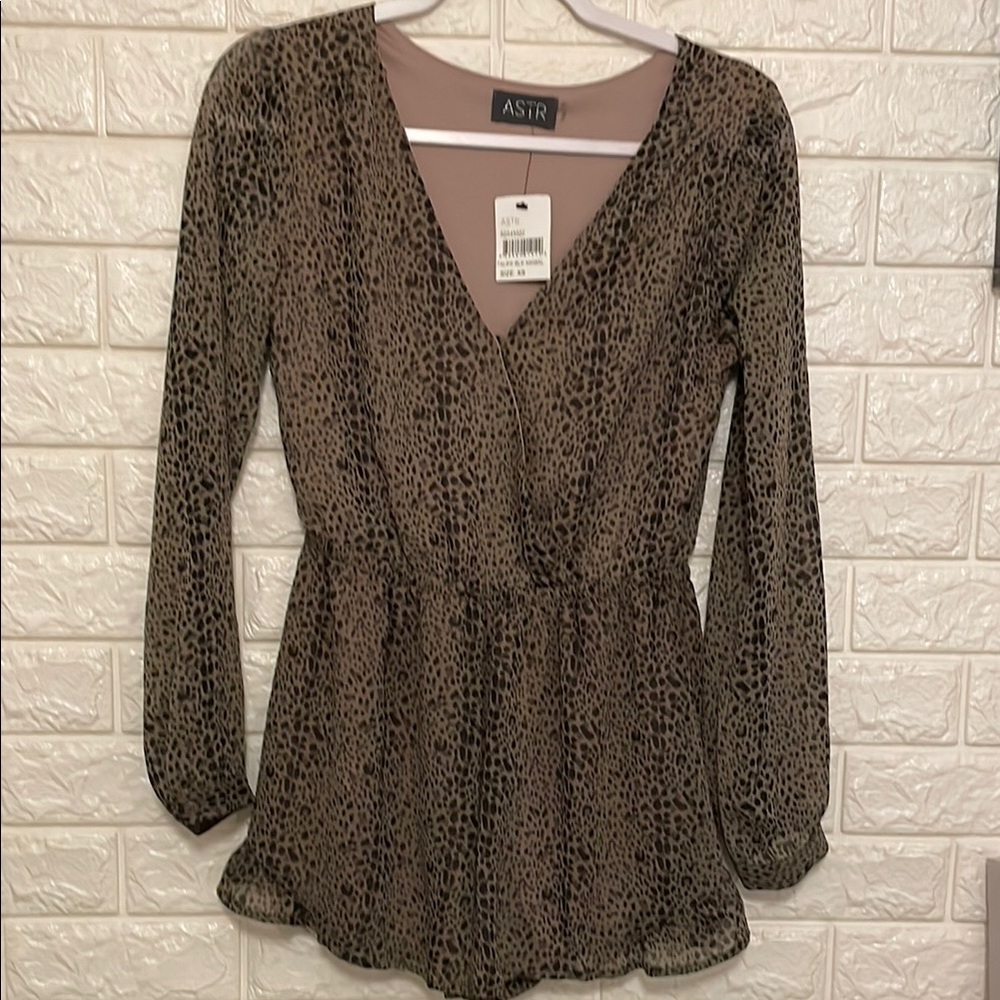 #123. ASTR Women's Leopard Print Top